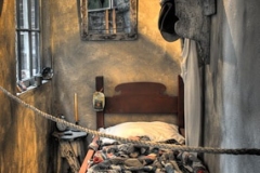 Sally_museum_bed_HDR